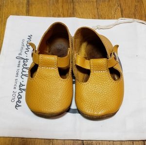 *SOLD* Mon petit T-strap